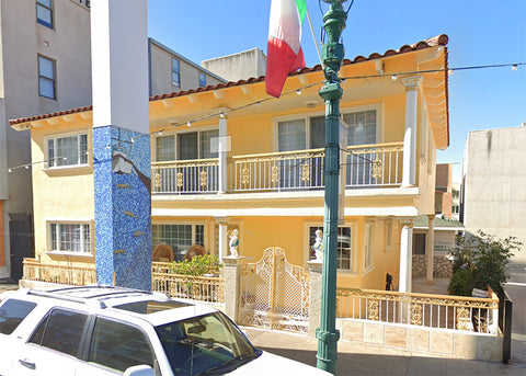 Yellow house in Little Italy